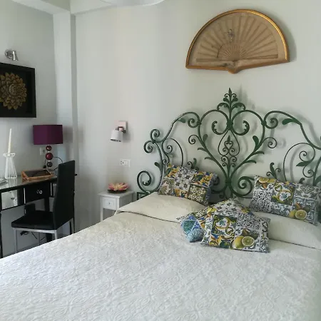 Al Bajah Loft Monovano Con Requisiti * Taormina
