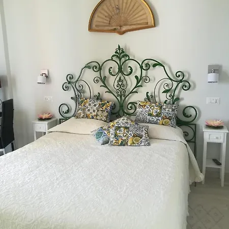 Al Bajah Loft Monovano Con Requisiti * Taormina