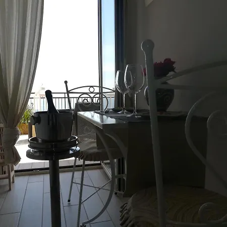 Al Bajah Loft Monovano Con Requisiti *