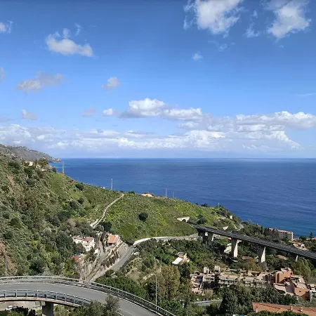 Apartment Al Bajah Loft Monovano Con Requisiti Taormina